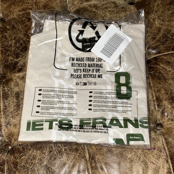 NWT SOLD OUT iets frans… Sport Print Tee (Urban Outfitters) *oversized fit - Picture 7 of 10